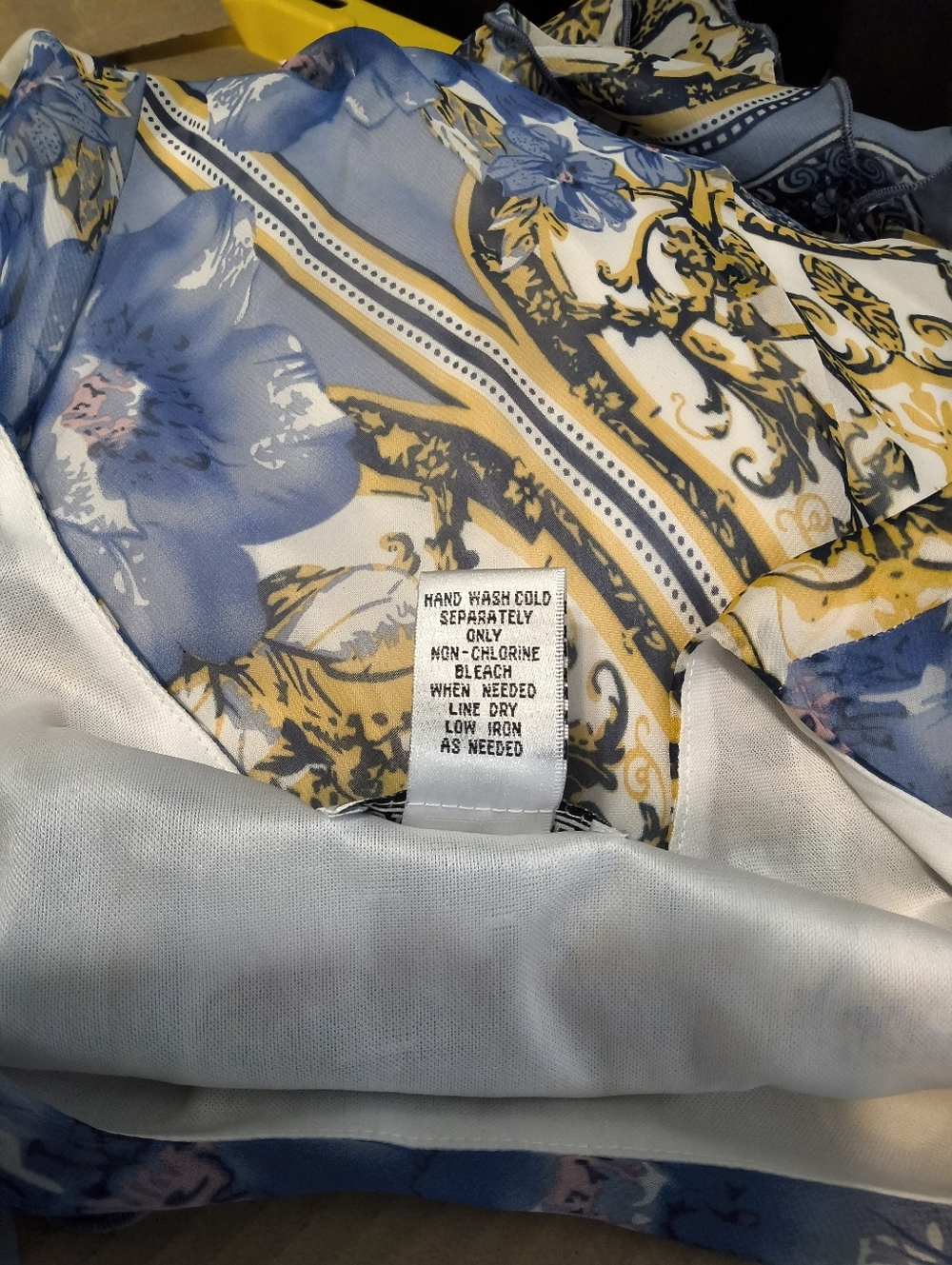 Robbie Bee Sleeveless Blue & Cream Paisley Hankercheif Midi Dress with Tie Waist - Picture 9 of 9